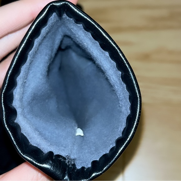 Women’s Leather Gloves with Fleece Lining - Size L - Picture 5 of 5